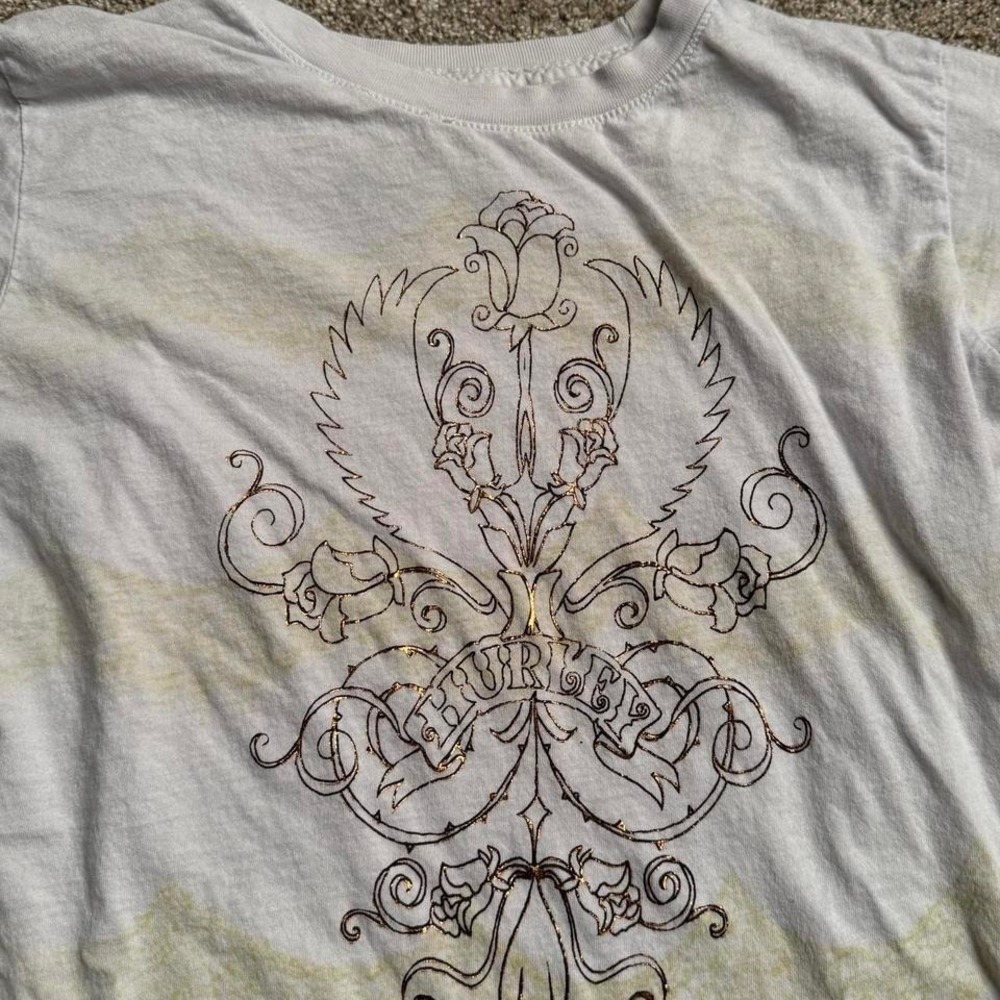 WHITE HURLEY "ROSE" TOP - Picture 2 of 4